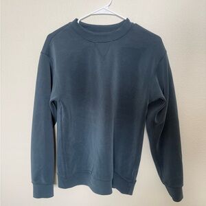 Women’s lululemon blue sweatshirt